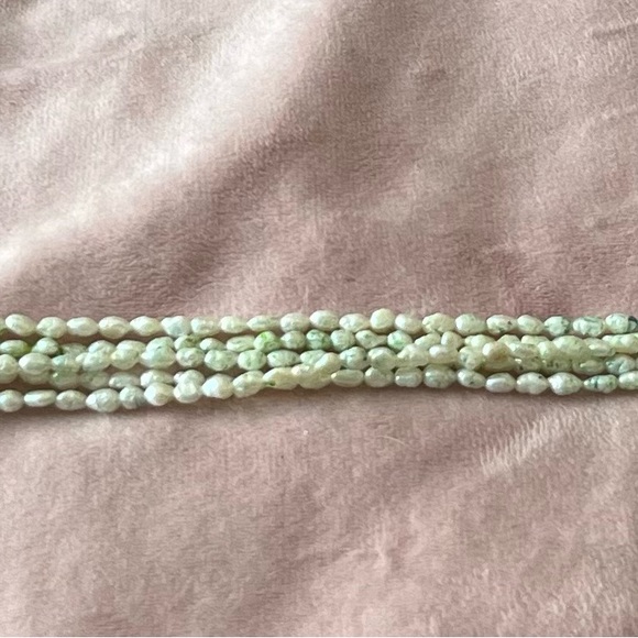 Vintage 5 Strand Freshwater Pearl Necklace. Bead Accents & Gold Clasp: 20”. EUC! - Picture 4 of 5